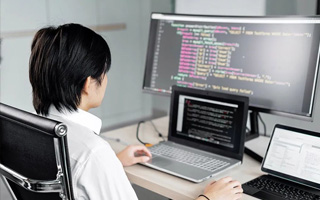 丰城 ,php声明和调用变量的符号是什么？